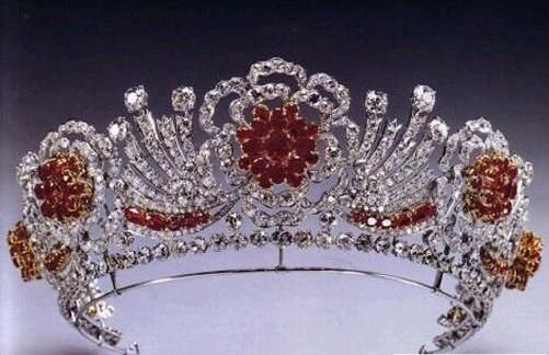 缅甸红宝石王冠 (The Burmese Ruby Tiara)
