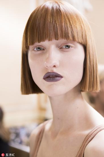 巴黎2017春夏时装周:Acne Studios妆容 灰色唇