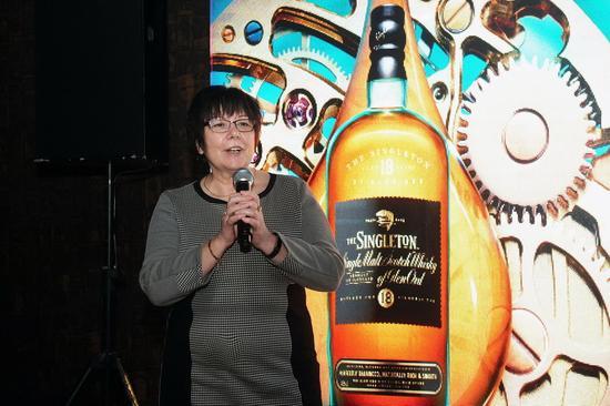 帝亚吉欧首席威士忌调配大师Maureen Robinson与威士忌爱好者们分享苏格登的缓酿之妙与至臻平衡