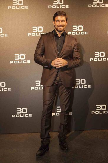 JULIAN GIL