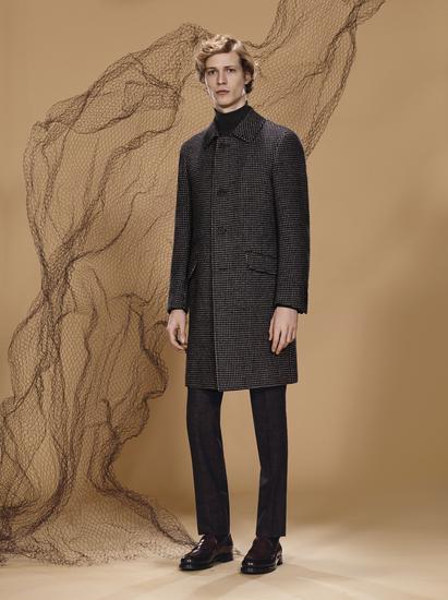 Canali FW17_look_13_纯羊毛花呢单排扣西装外套,精梳纯羊绒高领毛衣,亚麻丝羊毛混纺无褶西装裤,亮面小牛皮乐福鞋