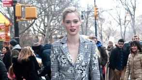 可可-罗恰真空看秀