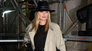 老牌超模风衣抢镜