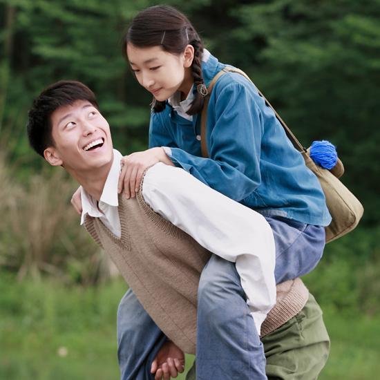 周冬雨与窦骁(图片来源:《山楂树之恋》剧照)