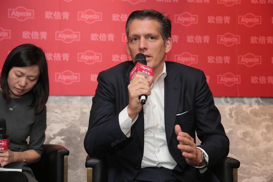 沃肤博士集团管理合伙人爱德华•多伦伯格先生
