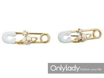 Vivienne Westwood 耳饰,$ 97.99