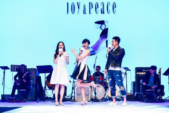 “穿上JOY & PEACE 就是女神”郁可唯美腿逆天