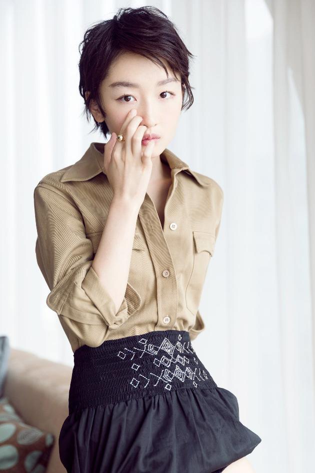 周冬雨佩戴全新Tiffany HardWear™系列珠宝
