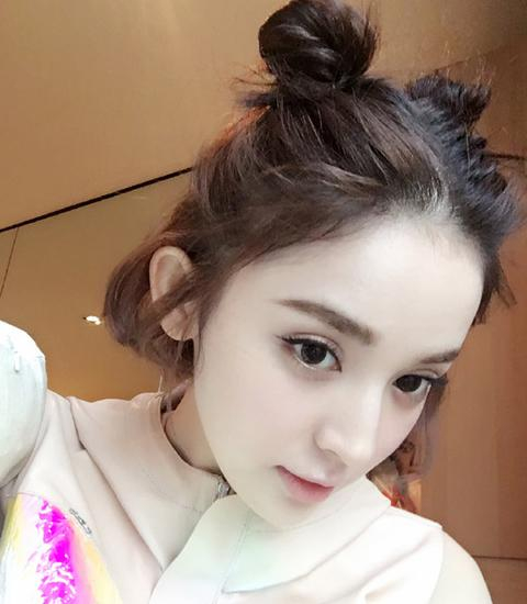 娜扎双丸子头(图片来源:@我是娜扎)