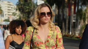 度假风美裙赢了