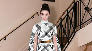 范爷黑白斗篷气场强