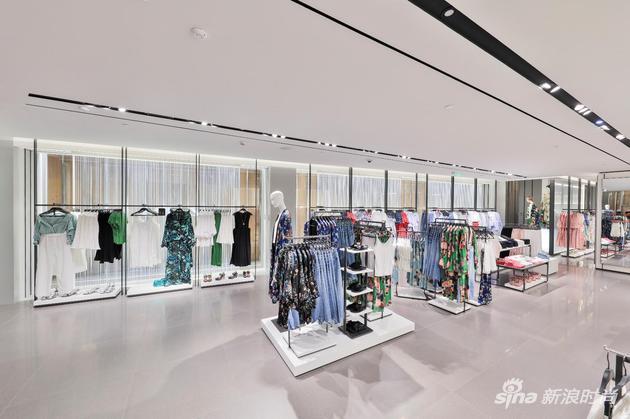 ZARA Woman女装区