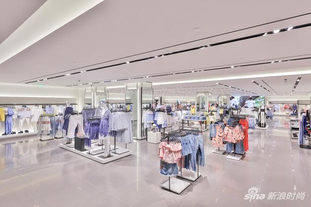 ZARA Woman女装区