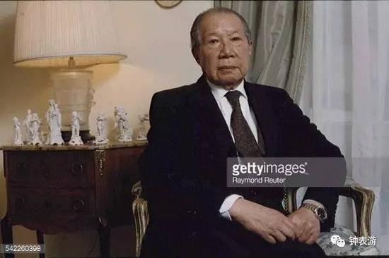此图来自gettyimages。看老年时他的手腕,就知是爱表之人