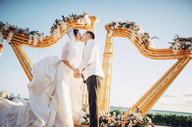 安以轩与富商陈荣炼在夏威夷举行婚礼