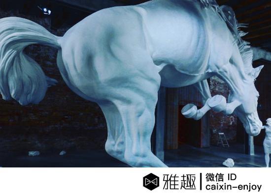 克劳迪亚·冯特《马的问题》(Claudia Fontes,《Horse Problem》,图片:Instagram,摄影:has1968)
