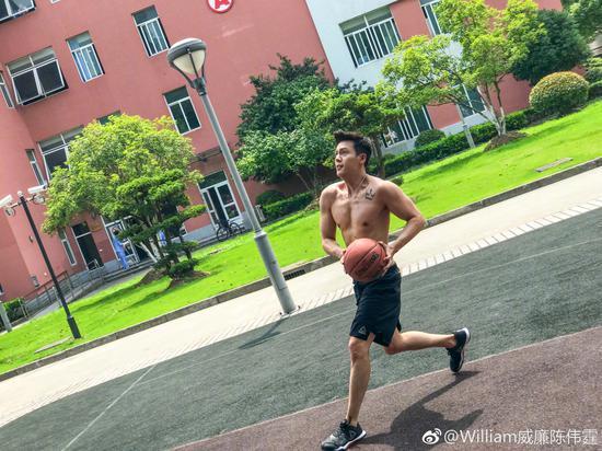 陈伟霆近照