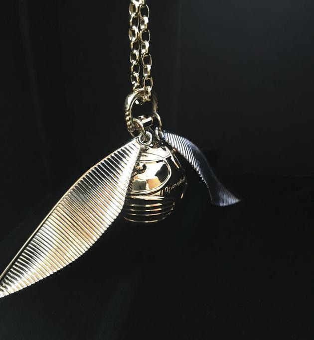 “金色飞贼”钻戒盒