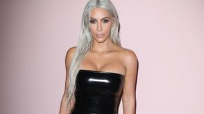 卡戴珊紧身秀巨臀助阵Tom Ford