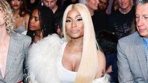 麻辣鸡纽约秀场PK帕里斯希尔顿