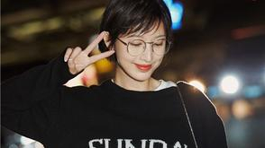 张俪启程米兰 减法穿衣简单有态度