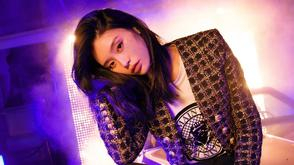 奚梦瑶亮相Balmain欧莱雅派对 金色格纹外套超拉风