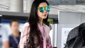 范冰冰粉嫩启程巴黎时装周