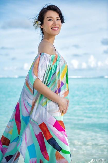 胡杏儿宣布怀孕
