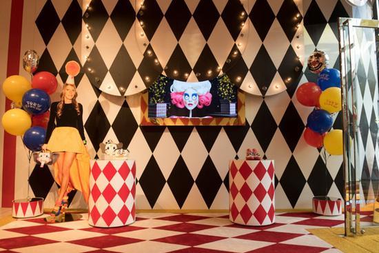 TOD’S CIRCUS 马戏团系列 大眼睛红唇玩趣冬日
