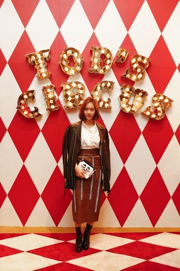TOD’S CIRCUS 马戏团系列 大眼睛红唇玩趣冬日