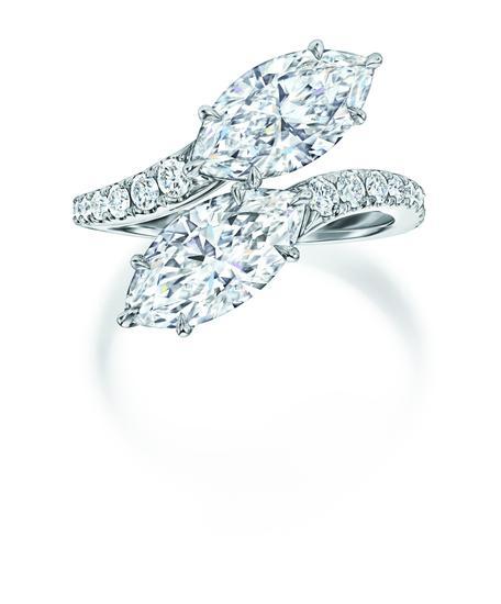 海瑞温斯顿Bridal Couture系列,马眼形切工订婚钻戒
