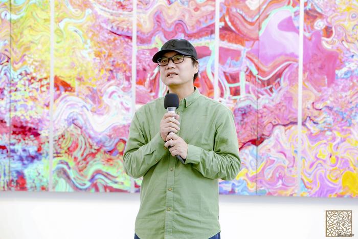 中央美术学院教授、 博士生导师、 中央美术学院美术馆副馆长王春辰