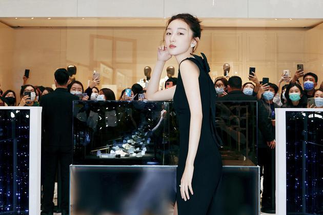 Boucheron宝诗龙品牌代言人周冬雨于自由创艺空间