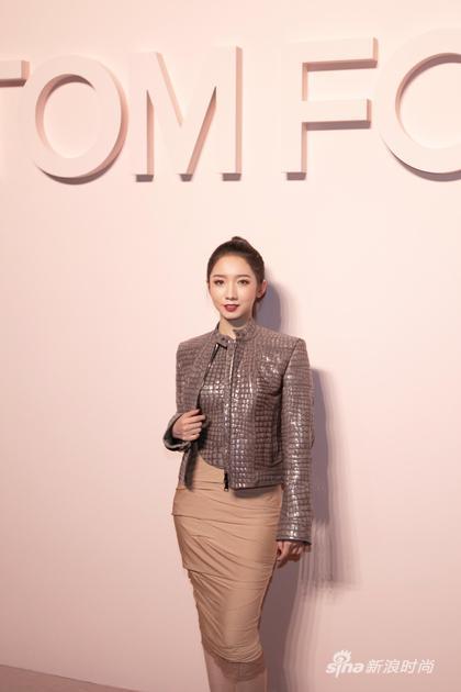 孟美岐亮相Tom Ford大秀