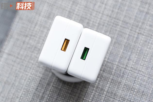 ▲ 左:SuperVOOC超级闪充 || 右:VOOC 闪充