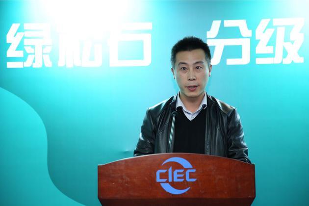 竹山县人民政府县委常委、副县长刘伟华
