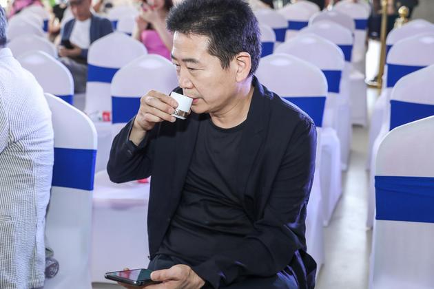 张子康馆长品鉴小罐茶