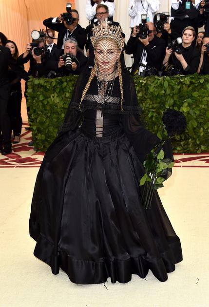 Madonna穿Jean Paul Gaultier黑色礼服