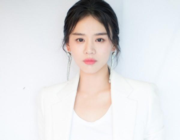 马思纯