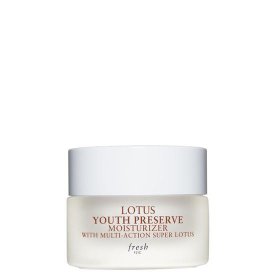 Lotus_Reno2020_PDP_300_Moisturizer_packshot_15ml_close_silo
