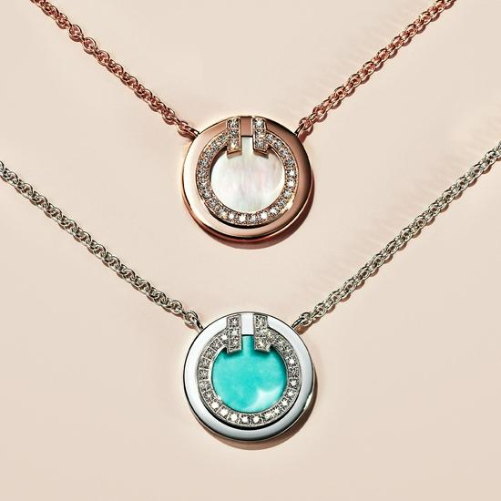 Tiffany & Co. 蒂芙尼T系列T Color 18K玫瑰金镶嵌钻石及珍珠母贝圆形项链与钻石镶嵌绿松石