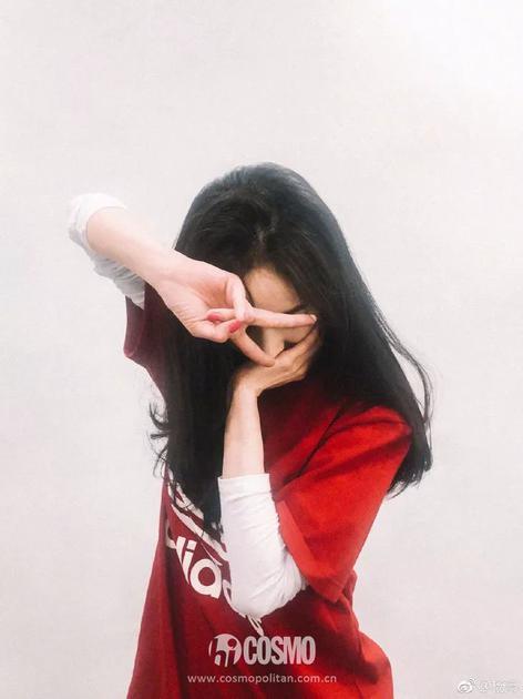 (发际线日渐长好的大幂幂)