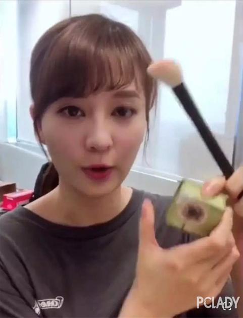 benefit 贝玲妃蒲公英腮红