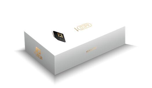 包装内含SIM卡储存卡槽钥匙链及产品使用手册