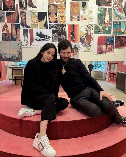 欧阳娜娜与创意总监Gherardo Felloni格拉多•费罗尼