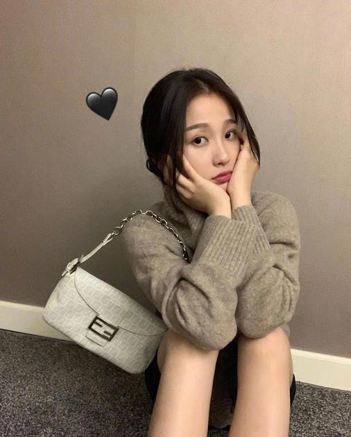 虞书欣fendi vintage包包