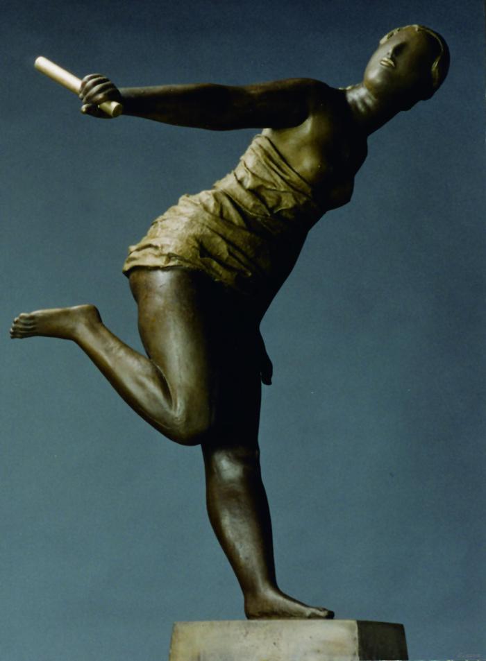 李象群《接力者》材质:铸铜,创作年代:1997年,尺寸:45x51x80cm