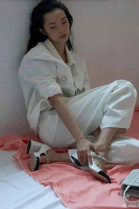 雎晓雯