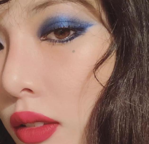 烟熏妆眼影