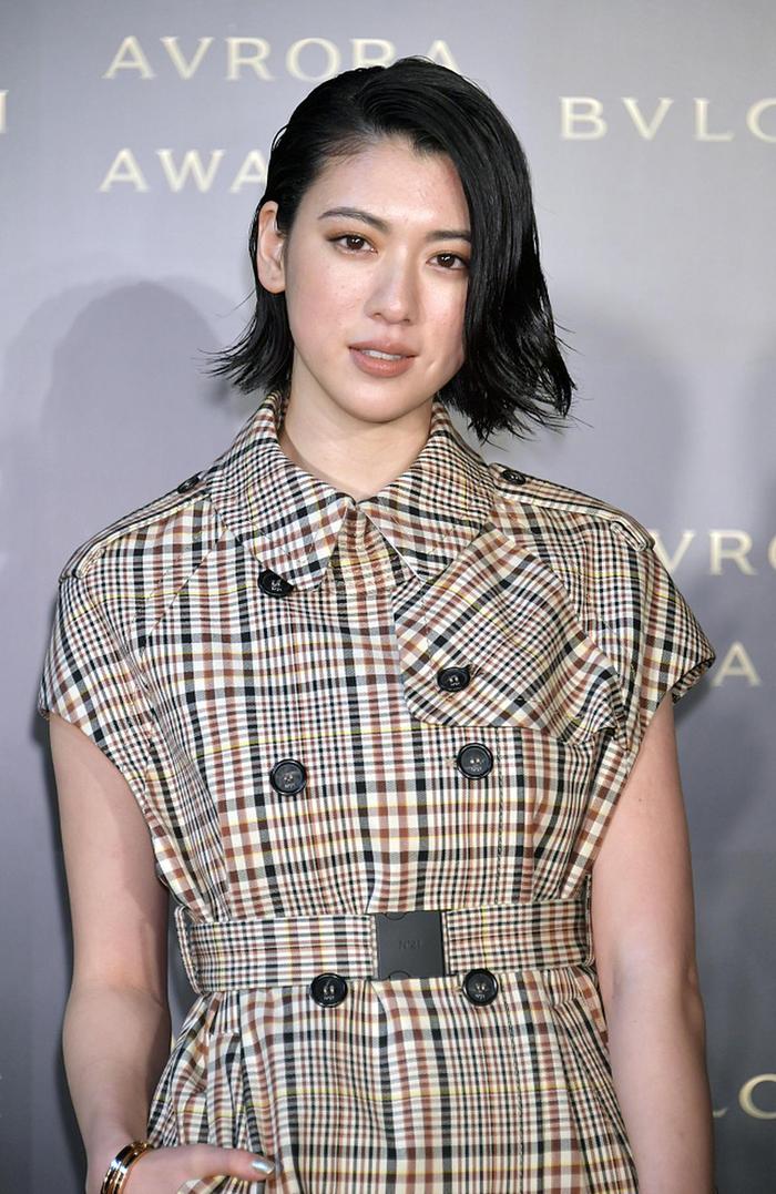 2017年,三吉彩花出席宝格丽活动